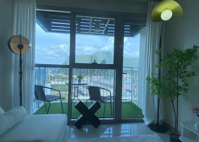 Comfortable 1,2,3bedrooms Seaview Next To Okada Casino, Airports, Moa, Solaire Casino * Manila