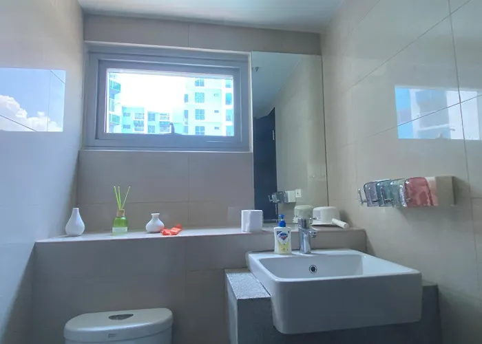 Comfortable 1,2,3bedrooms Seaview Next To Okada Casino, Airports, Moa, Solaire Casino *